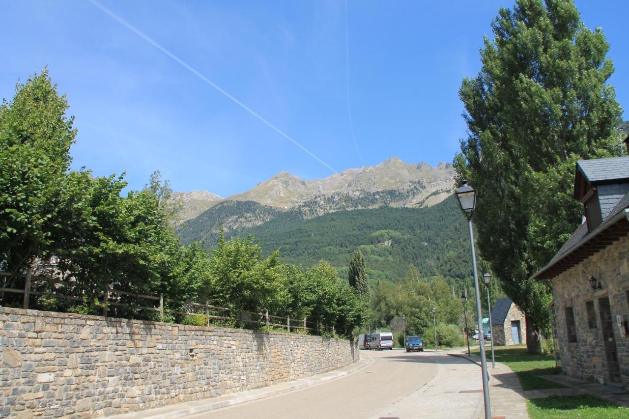 Sallent De Gallego - Formigal - Pirineos Sur Extérieur photo