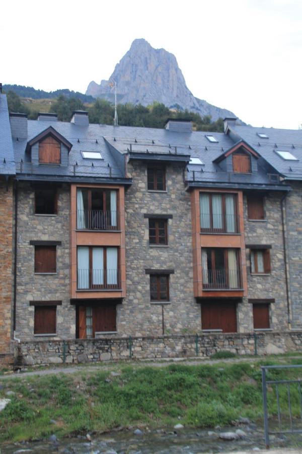 Sallent De Gallego - Formigal - Pirineos Sur Extérieur photo